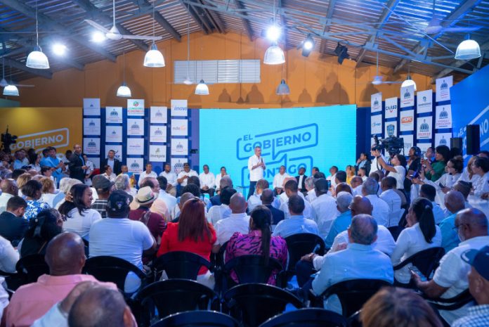 Abinader promete distintas obras para Pedro Brand